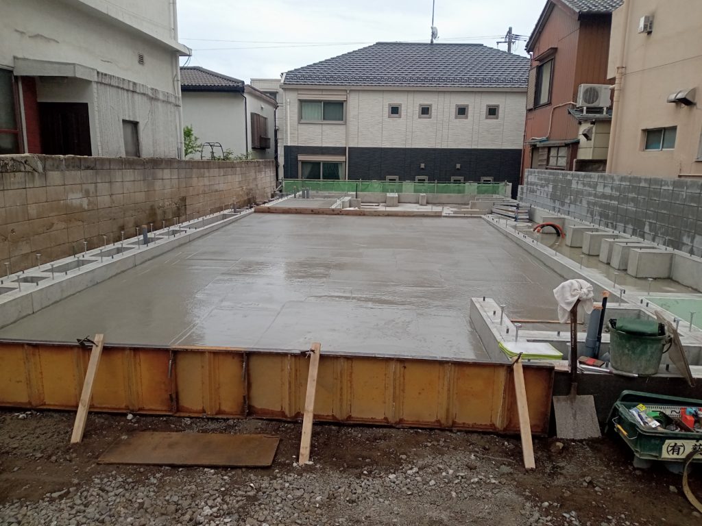 新社屋新築工事中 最終基礎コンクリート打設工事完了 株式会社トネクション