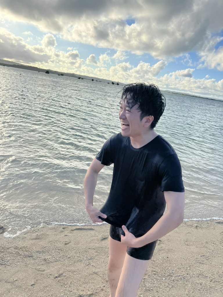 沖縄「浜比嘉ビーチ」