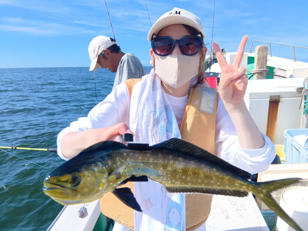腰越漁港湘南江の島沖船釣り大会