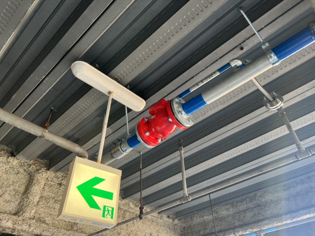 会長、社長消防設備工事後の視察研修