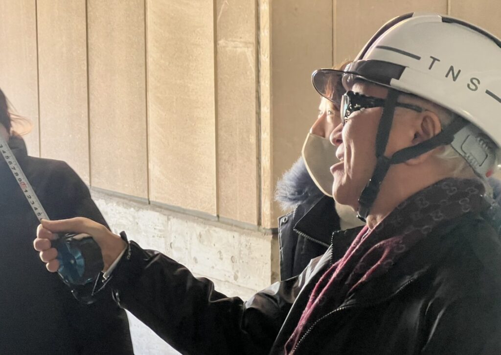 会長、社長消防設備工事後の視察研修