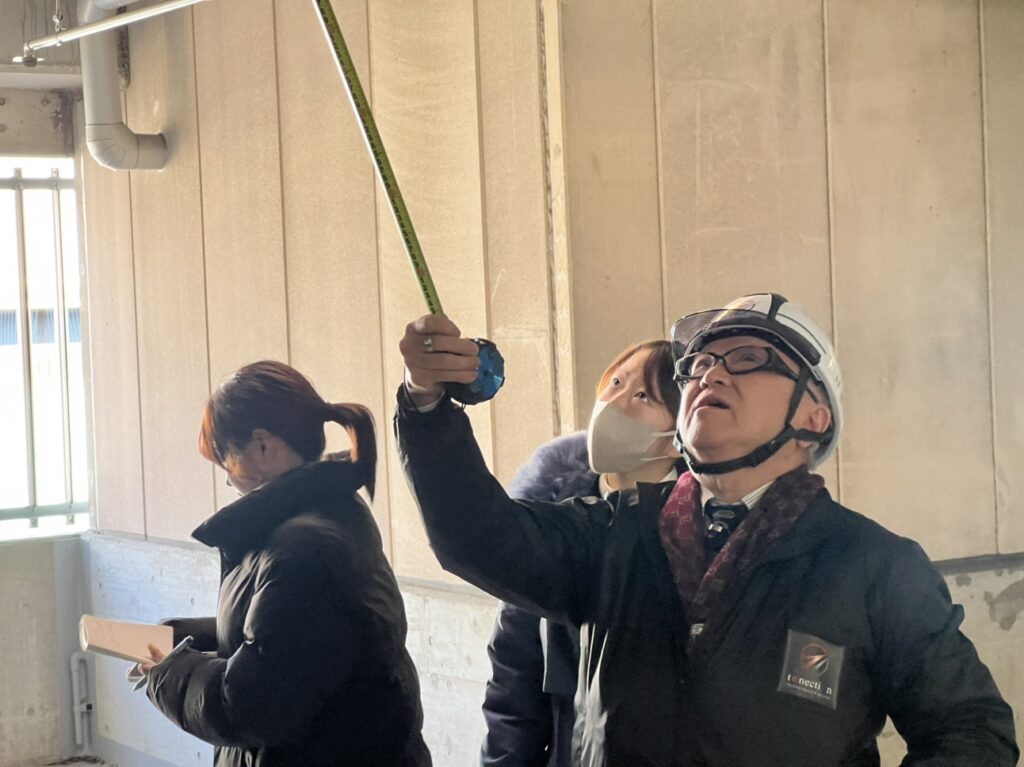 会長、社長消防設備工事後の視察研修