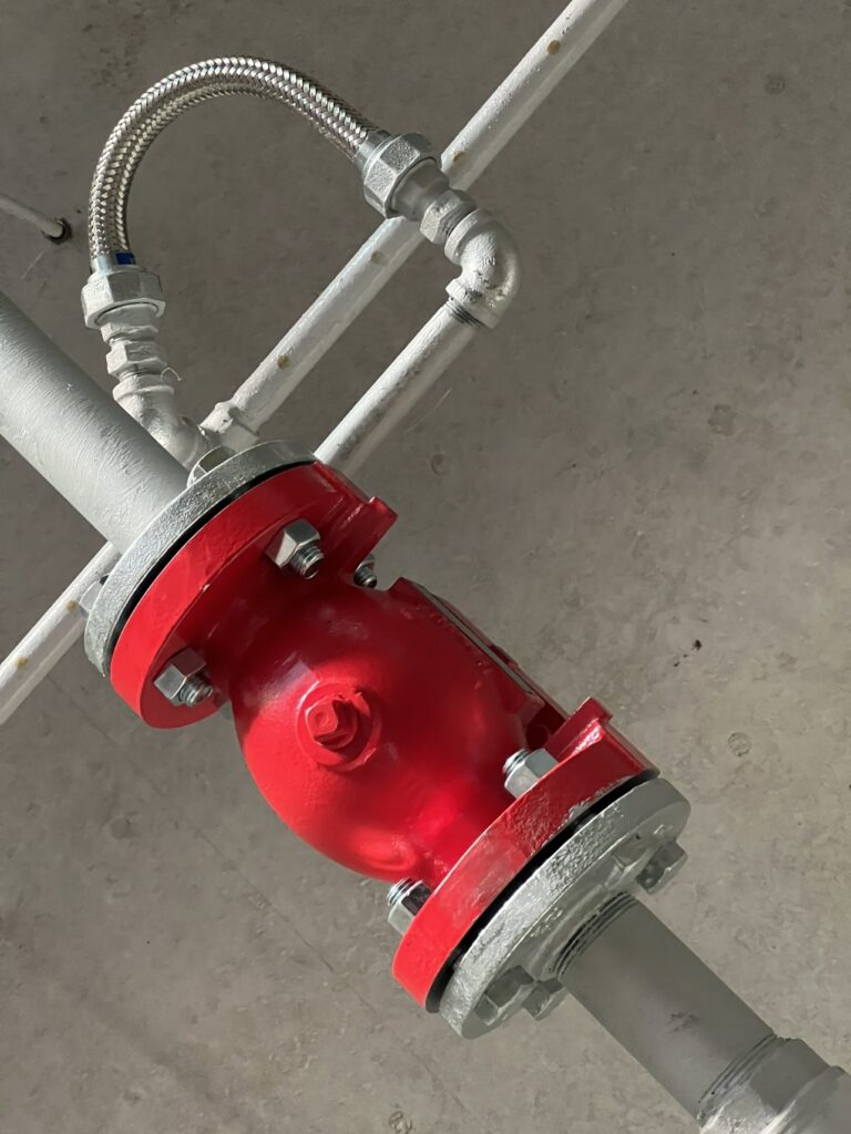 会長、社長消防設備工事後の視察研修