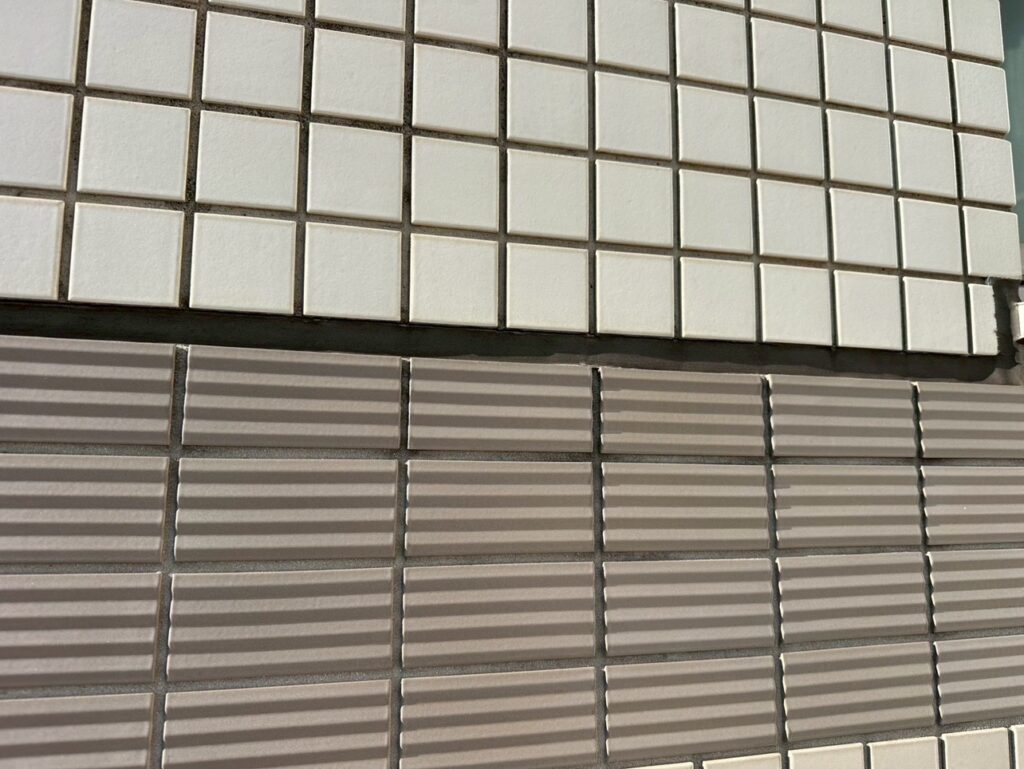 外壁漏水補修シーリング工事（ロープ作業）