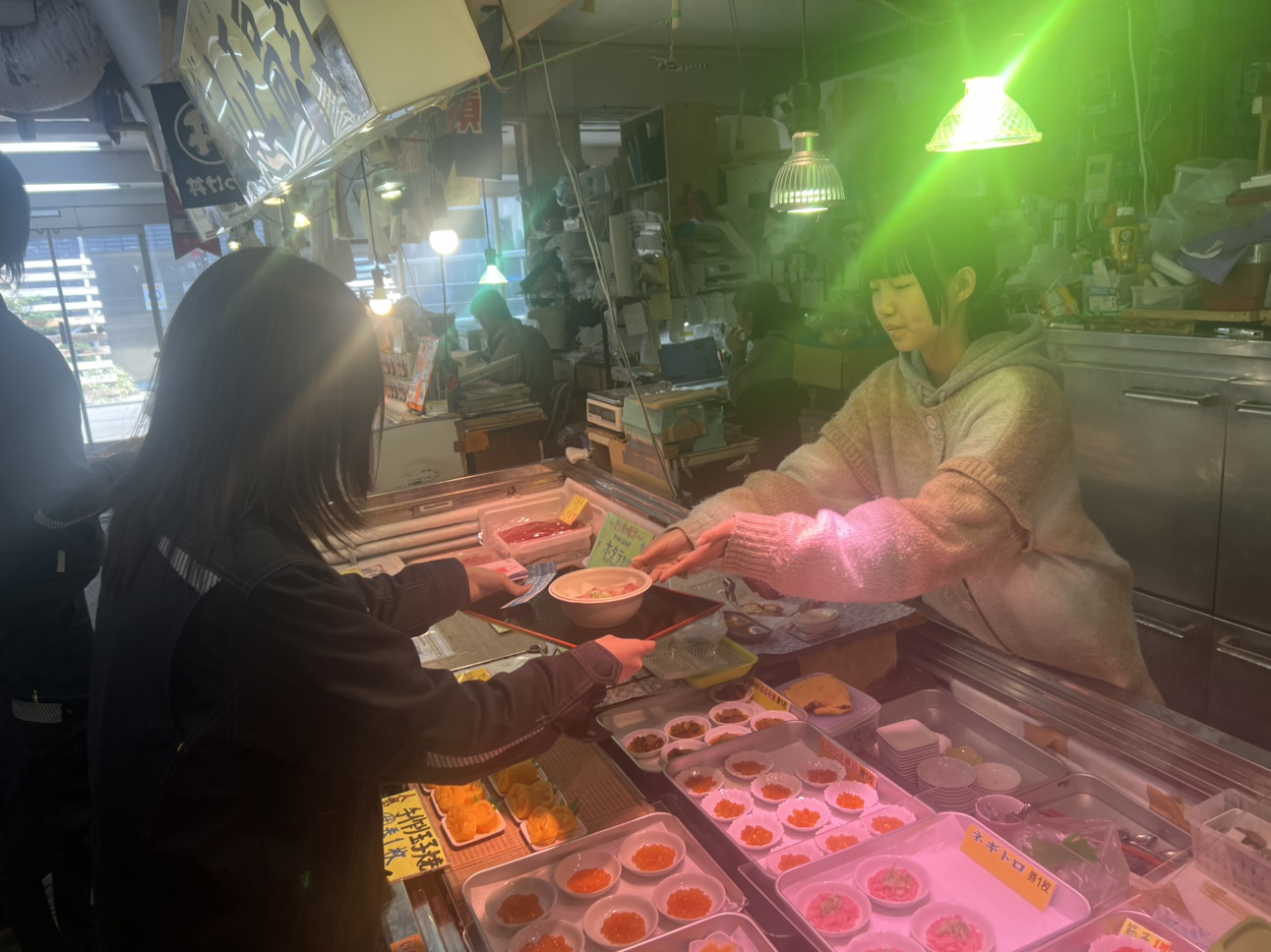 「のっけ丼」青森市場現地で堪能