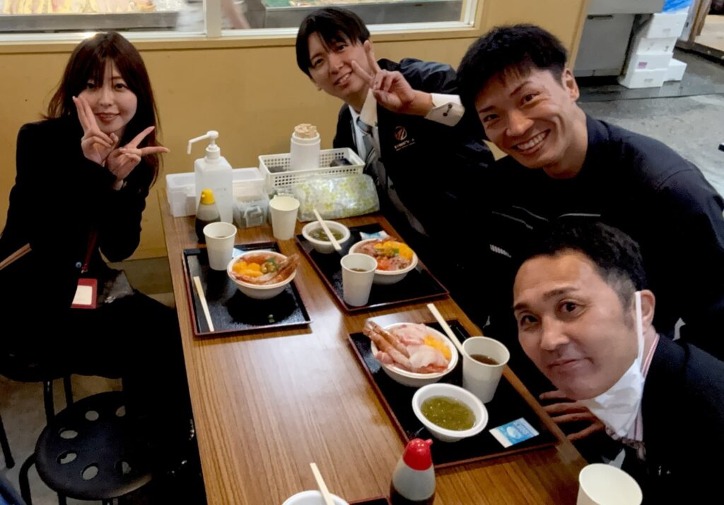 仕事終わりは青森名物「のっけ丼」